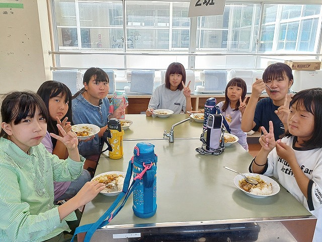 昼食2.jpg
