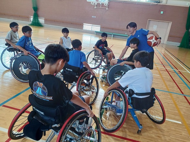 10　車いすバスケ1.jpg