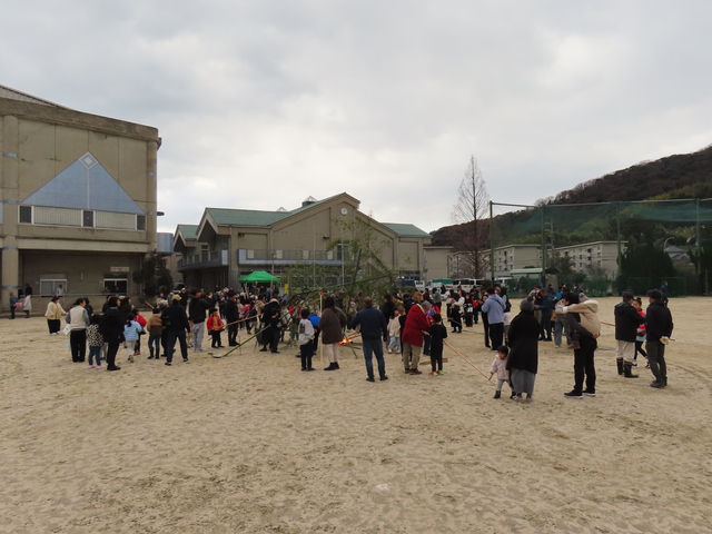 1.10 子どもとんどさん (60).JPG