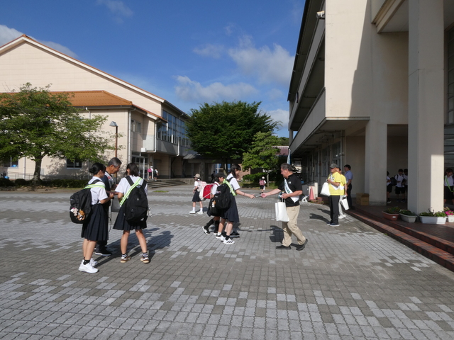 学園街頭活動
