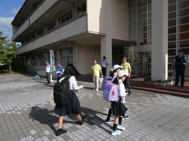 学園街頭活動