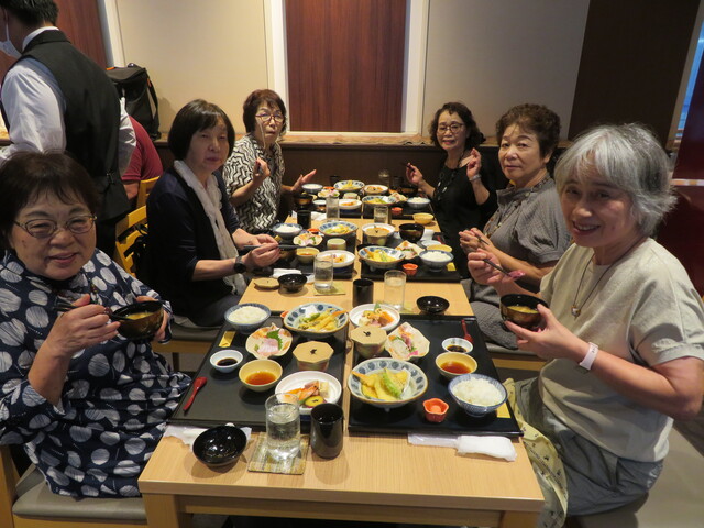 昼食